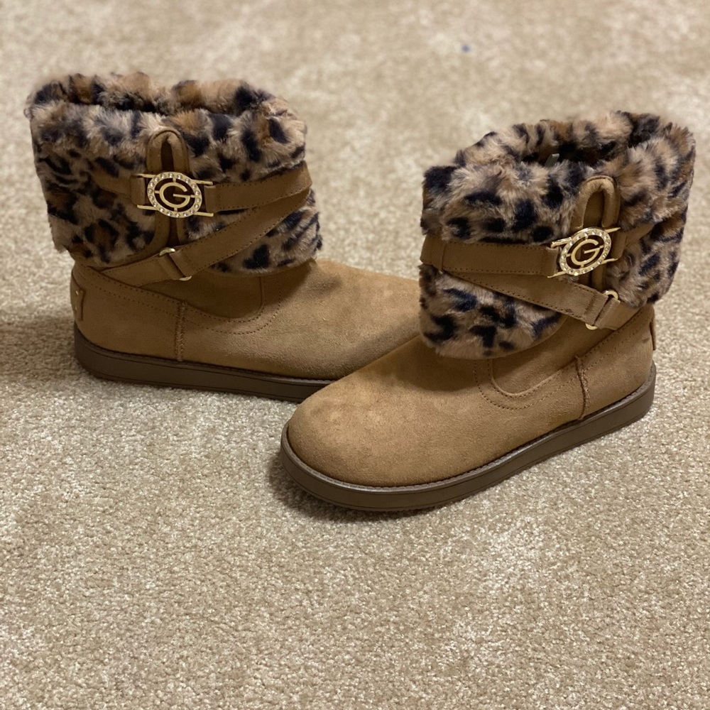 NWOT! GBG Boots with the Cheetah Fur!